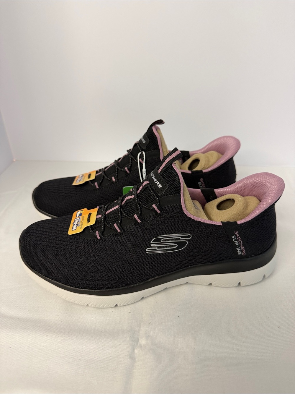Skechers Black Sneakers with Pink Slip Ins Hands Free size 8 NEW